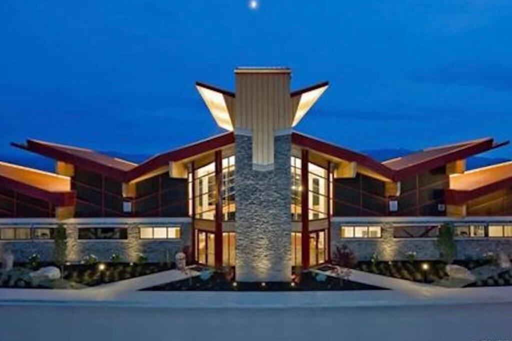 Stay In The Okanagan - Copper Sky, West Kelowna Buitenkant foto